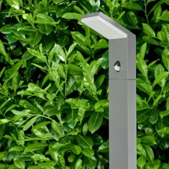 Borne lumineuse Korup LED Anthracite, 1 lumière, Détecteur de mouvement